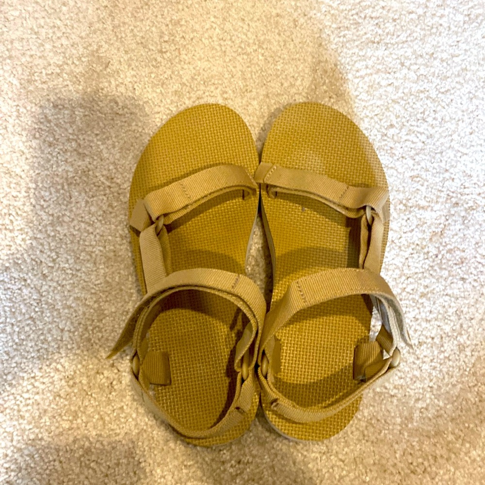 Teva platform sandals. Size 9. Worn once.